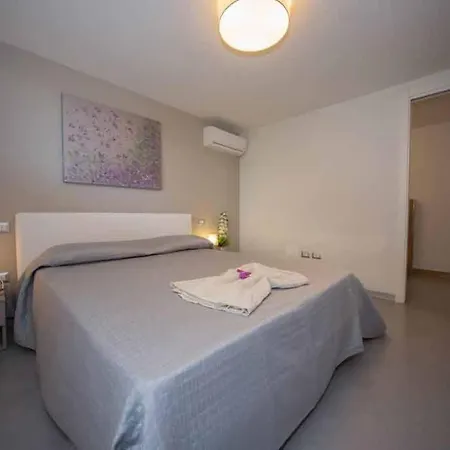 בית נופש Palazzina Cala Luna סן בנדטו דל טרנטו